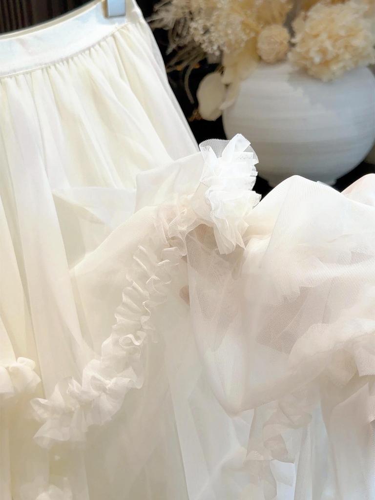 Layered Lace and Mesh A-Line Skirt for Women - Lightweight, Fluffy, and Perfect for Early Spring.