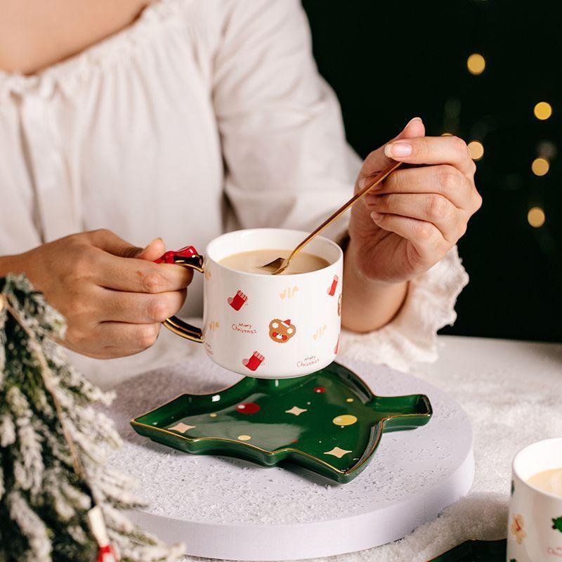 Creative Santa Claus Coffee Cup and Saucer Christmas Tree Ceramic Mug Exquisite Afternoon Tea and Flower Tea Coffee Cup Gift New