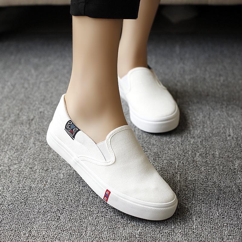 Women's Trendy Slip-On Canvas Shoes for Spring and Summer - White or Black, Casual and Versatile