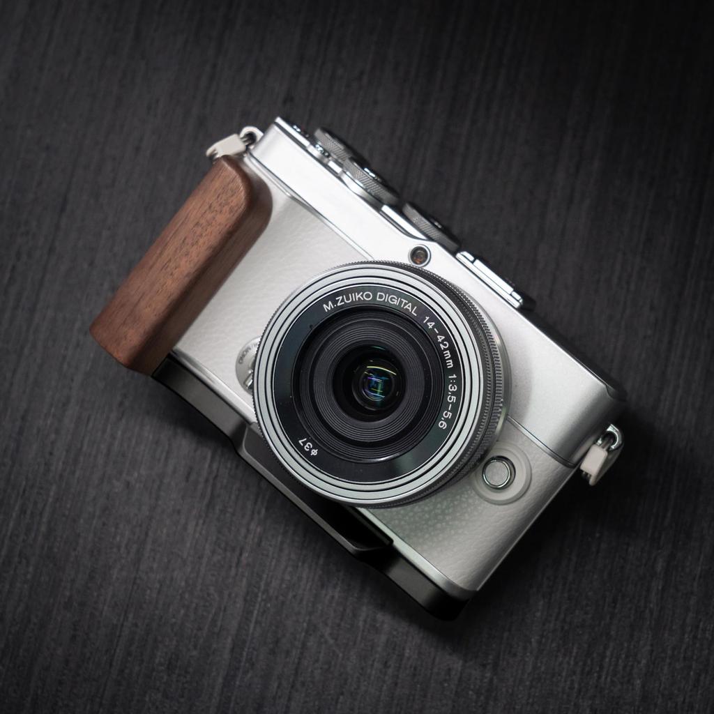 Iborrys Premium Solid Wood Camera Compatible with Olympus PEN with Dedicated Quick Release Plate and Premium Retro Natural Wood Handle Grip, E-P7/EP7