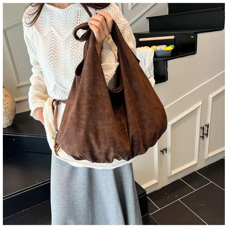 

Suede Bag Women Large Capacity Casual Pleated Single Shoulder Lazy Commuting Tote 50x1x38 темно-коричневого кольору
