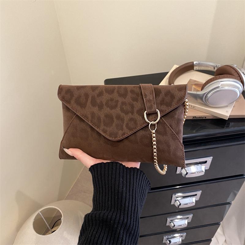 Fashion leopard print women's clutch bag new simple texture versatile chain oblique span bag envelope bag female