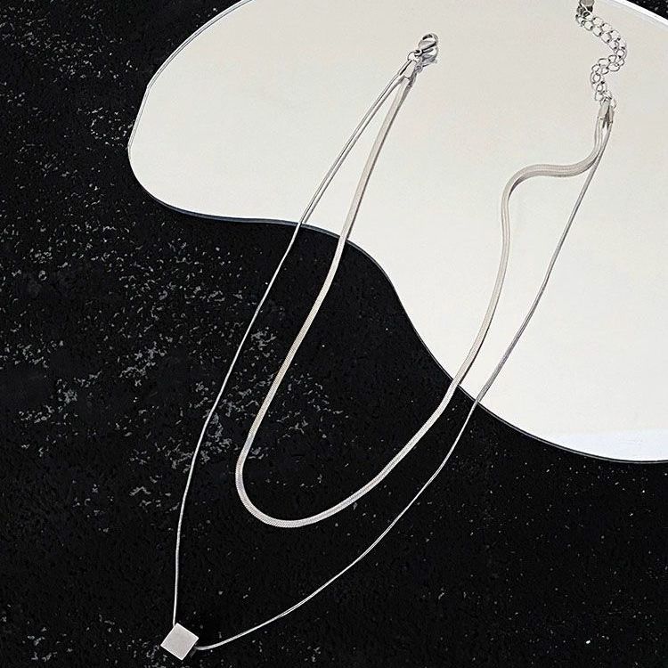 

New simple double-layer square necklace, women s cold wind collarbone chain, neck chain, hip-hop versatile sweater chain, simple accessories