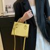 Chic Korean Style Small Handbag For Women Featuring Trendy Zipper Closure And Soft Pu Material
