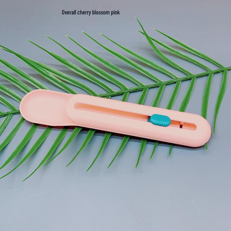 

Viral Cat Feeder & Food Squeezer Stick with Spoon розовый