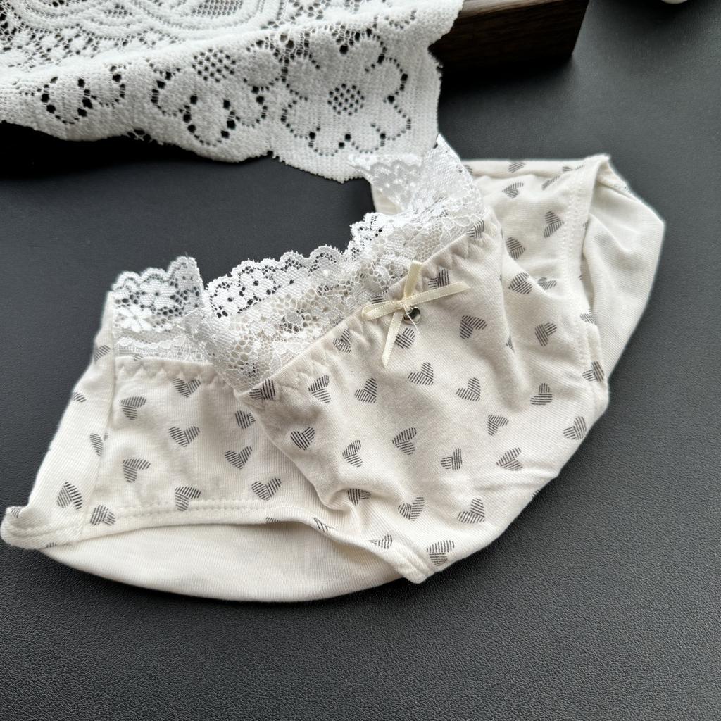 Lady Spring and Autumn Lovely Love Printed Lace Edge Wrapped Hip Mid Waist Underwear