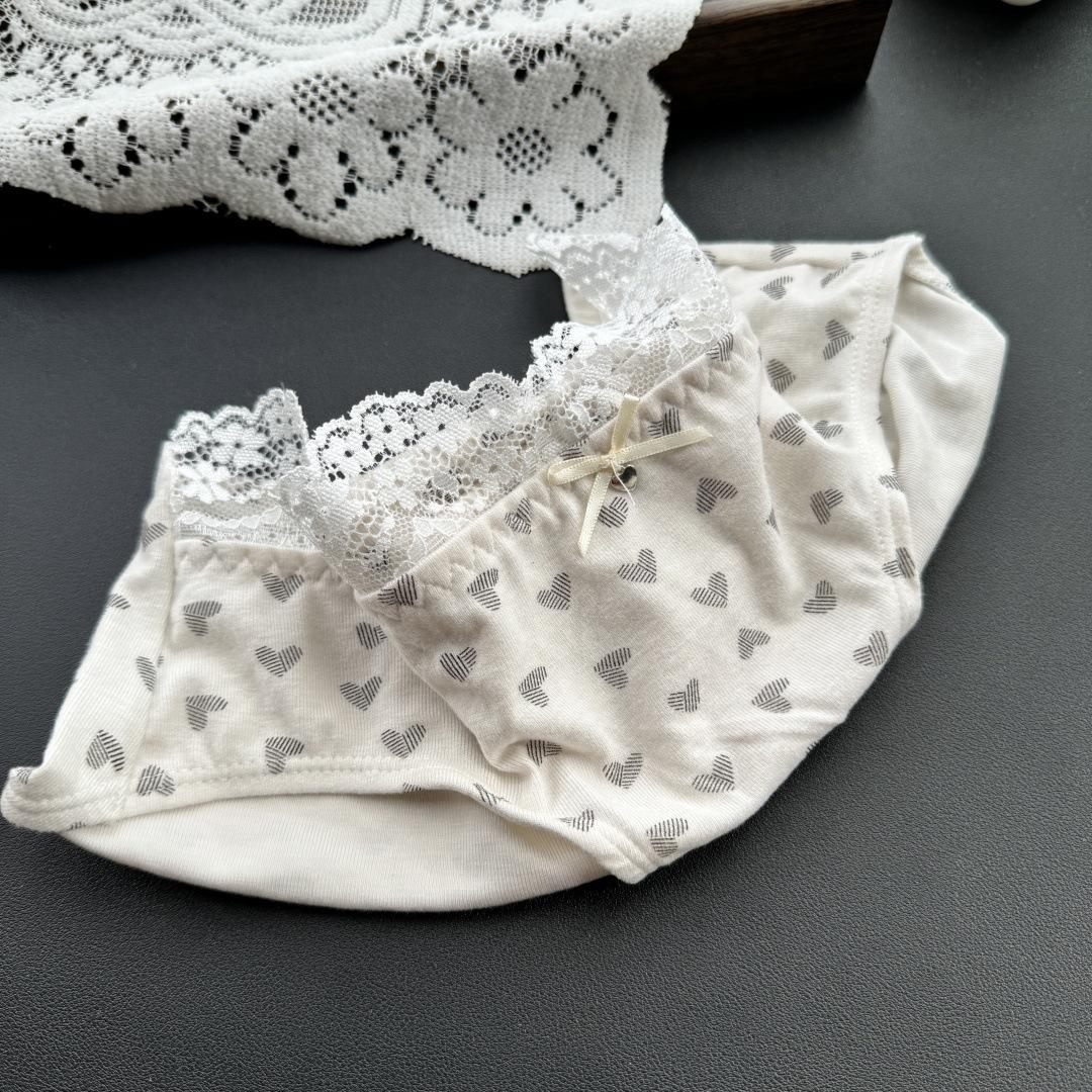 

Женские трусики на средней посадке с кружевной отделкой, закрывающие бедра, с принтом «Lovely Love» для весны и осени L