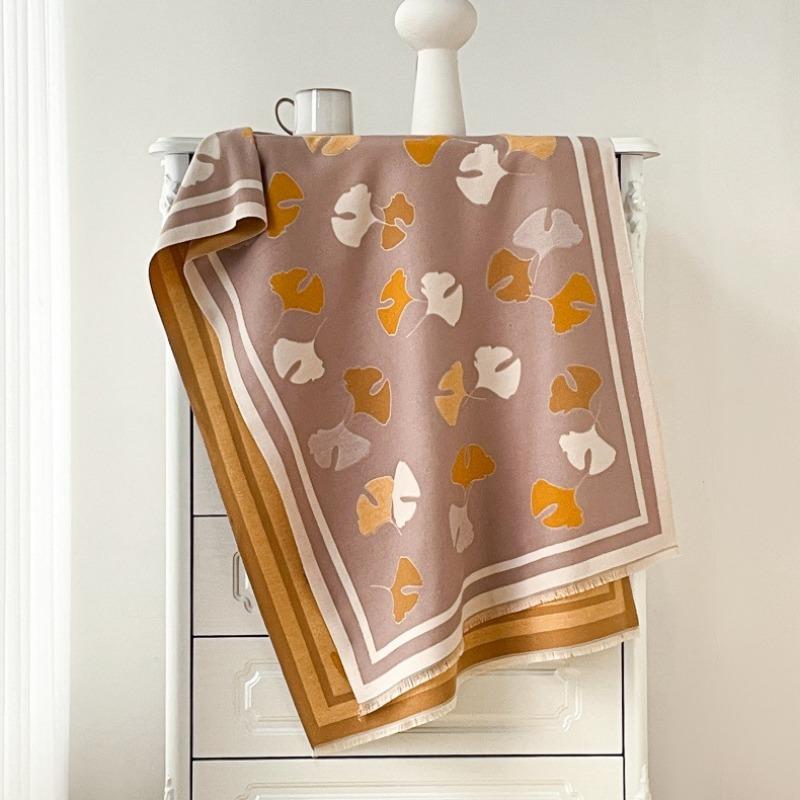 Autumn and winter ginkgo biloba leaf print double-sided two-color imitation cashmere thermal scarf women's sweet wind air conditioner shawl
