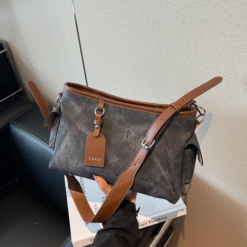 Autumn and winter new high-end commuter armpit bag fashionable versatile women's casual messenger single