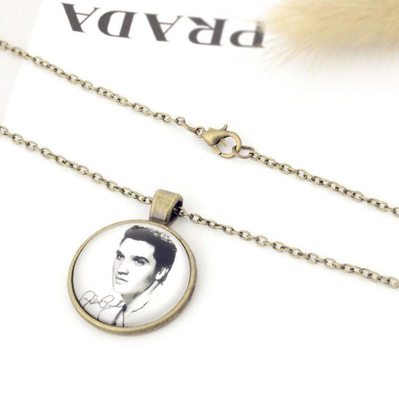 Gemstone Time Portrait Pendant Necklace Retro Glass Pendant Sweater Chain