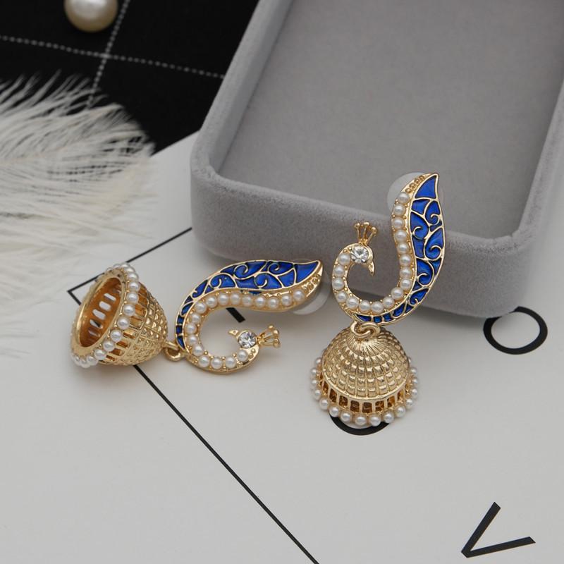 Elegant Exaggerated Earrings: Retro Ethnic Artistic Studs