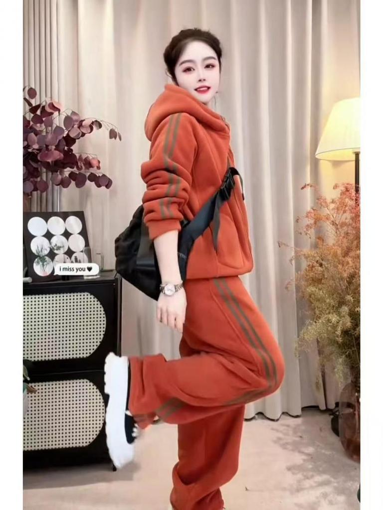 Korean High-End Casual Hoodie & Wide-Leg Pants Velvet Set
