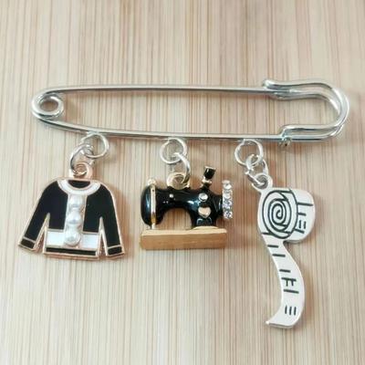 Mode Schere Kleidung Nähmaschine Maßband Brosche Schmuck Designer Geschenke