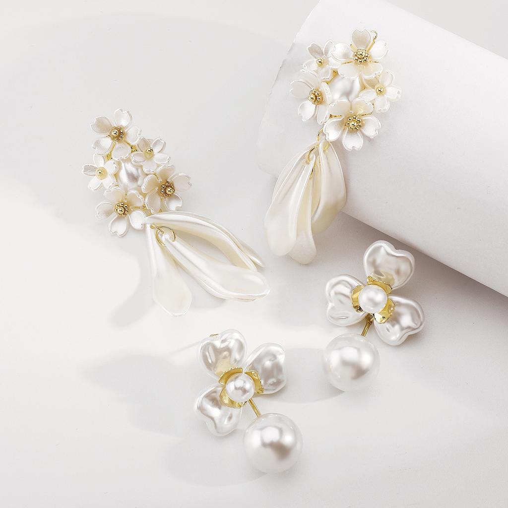 Summer Hot Selling French Flower Pearl Stud Earrings Elegant Lady Style Fashion Temperament Versatile Ear Jewelry For Women