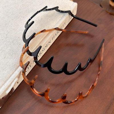 U-Shaped Non-Slip Amber Acrylic Wave Headband for Face Washing