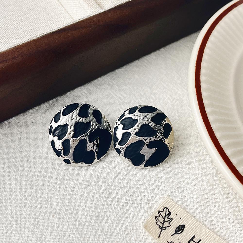 French Leopard Print Enamel Stud Earrings - High-End Autumn/Winter Luxury Design for Women