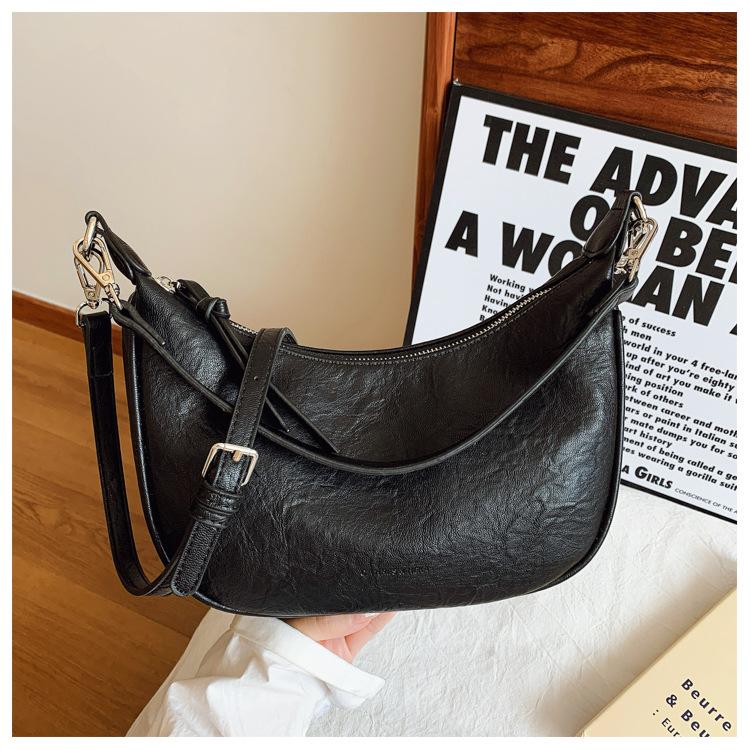 2025 New Small Bag Women's Sen Meng Feeling Crossbody Dumpling Bag Niche Design Fashionable Shoulder Bag