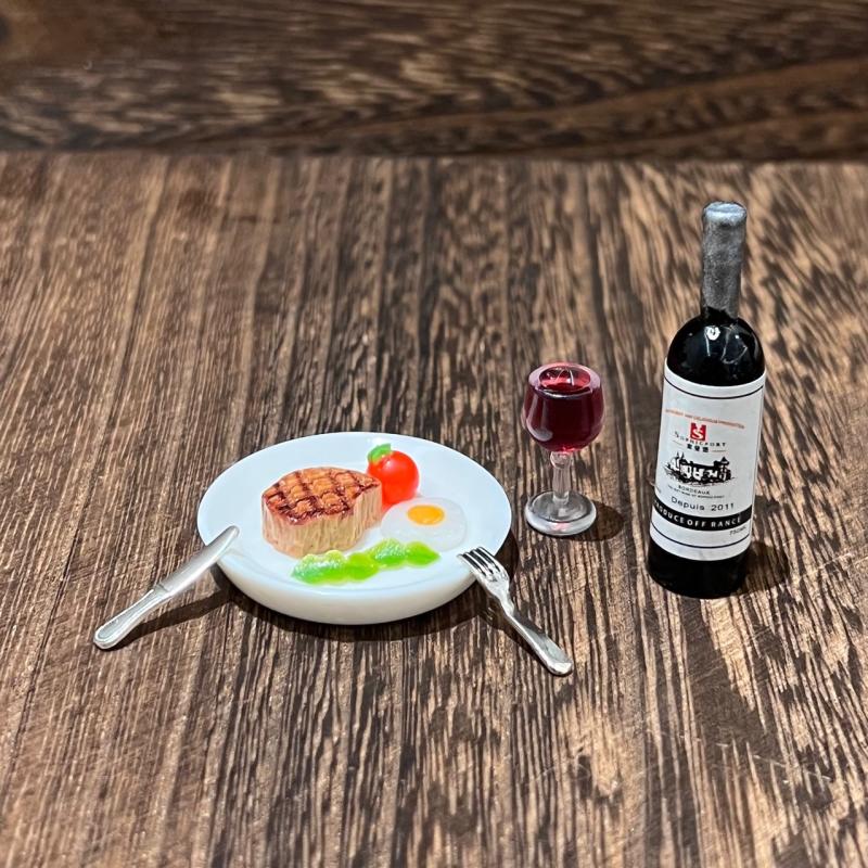 

1 Набор Миниатюрная Кухня Кукольный Дом Модель Симуляции 1:Миниатюрный набор для кукольного домика в масштабе 1/12, вино и стейк, аксессуары для домашнего декора one size