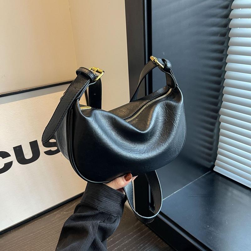 Retro Commuter Dumpling Bag 2025 New Trendy Fashion Casual Shoulder Bag Foreign Style High Texture Messenger Dumpling Bag