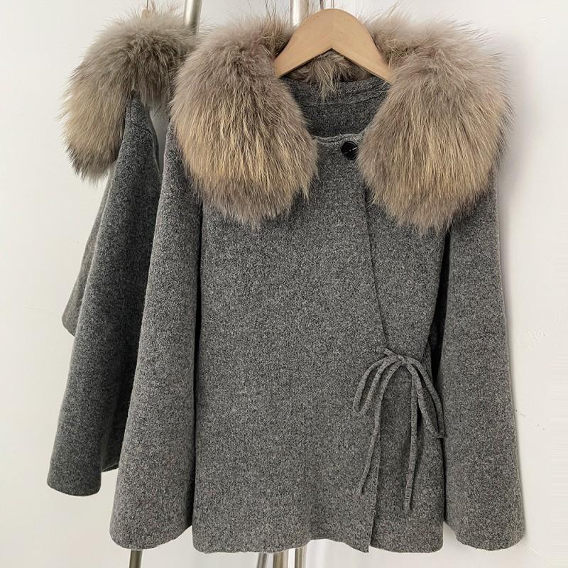 Damen Kurzstrickjacke mit Kunstfuchsfellkragen Lockerer Schnitt Lässiger Pullover 2026