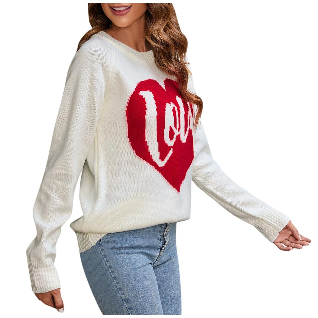 Dámský svetr s dlouhým rukávem a kulatým výstřihem s milostným dopisem