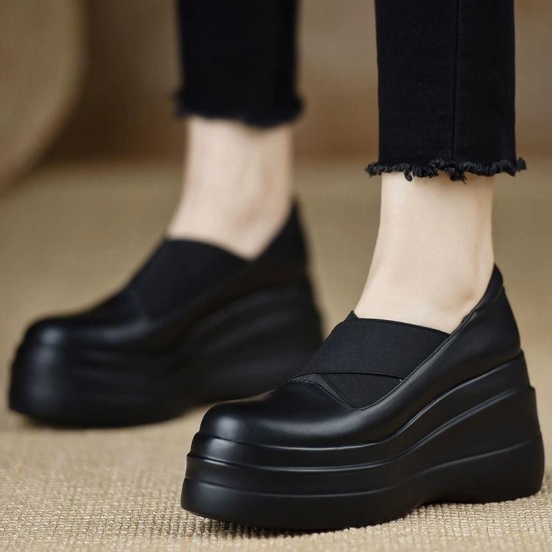 Loafer mit dicker Sohle und Schwammsohle 2025 neue Frühjahrs- und Herbst-Allround-Keilabsatz-Lederschuhe Damen-High Heels
