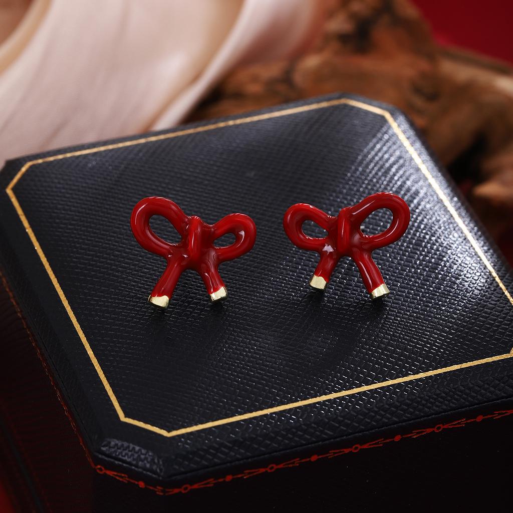 Irregular Ankola Red Bow Stud Earrings, Autumn And Winter Port Style, High-End Sense, Simple And White Earrings.