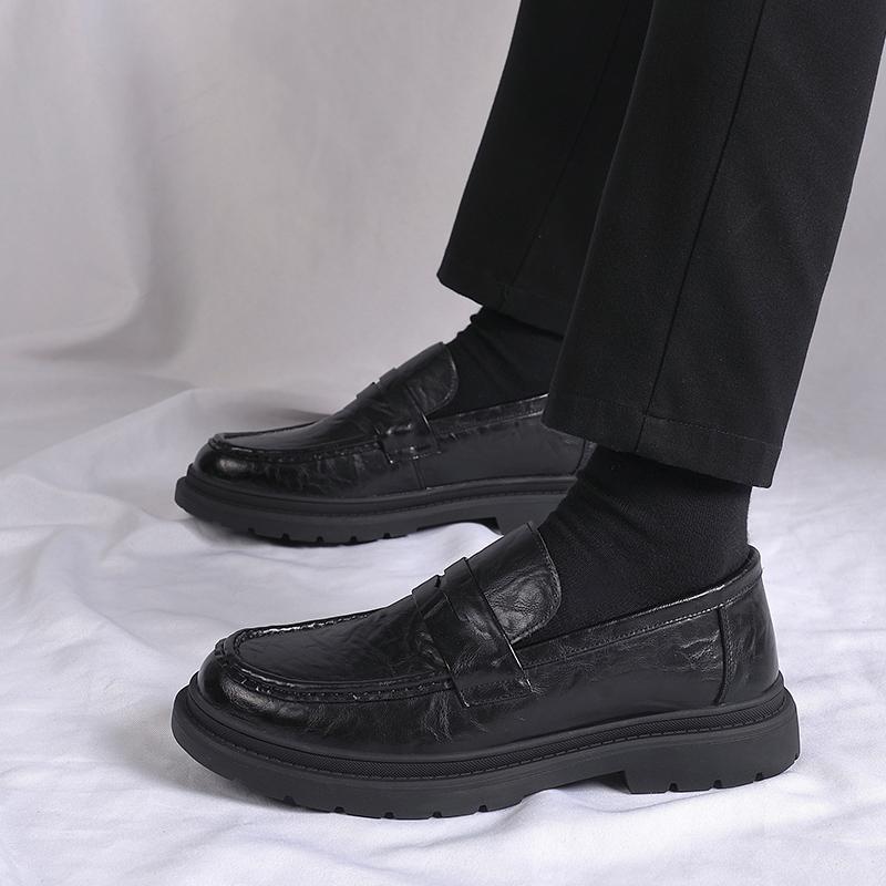 Leather Shoes Men Loafers Outdoor Fashion Slip On Business Casual Leather Shoes Classic Soft Moccasins Hombre Men Shoes Flats