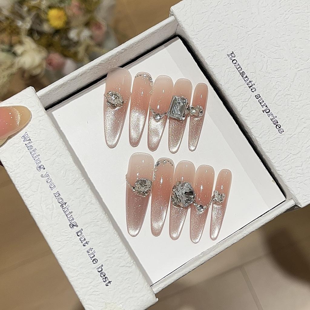 First Reveal Gentle Whitening Atmosphere Blush Gradient Side Light Cat Eyes Pure Hand-wearing Armor