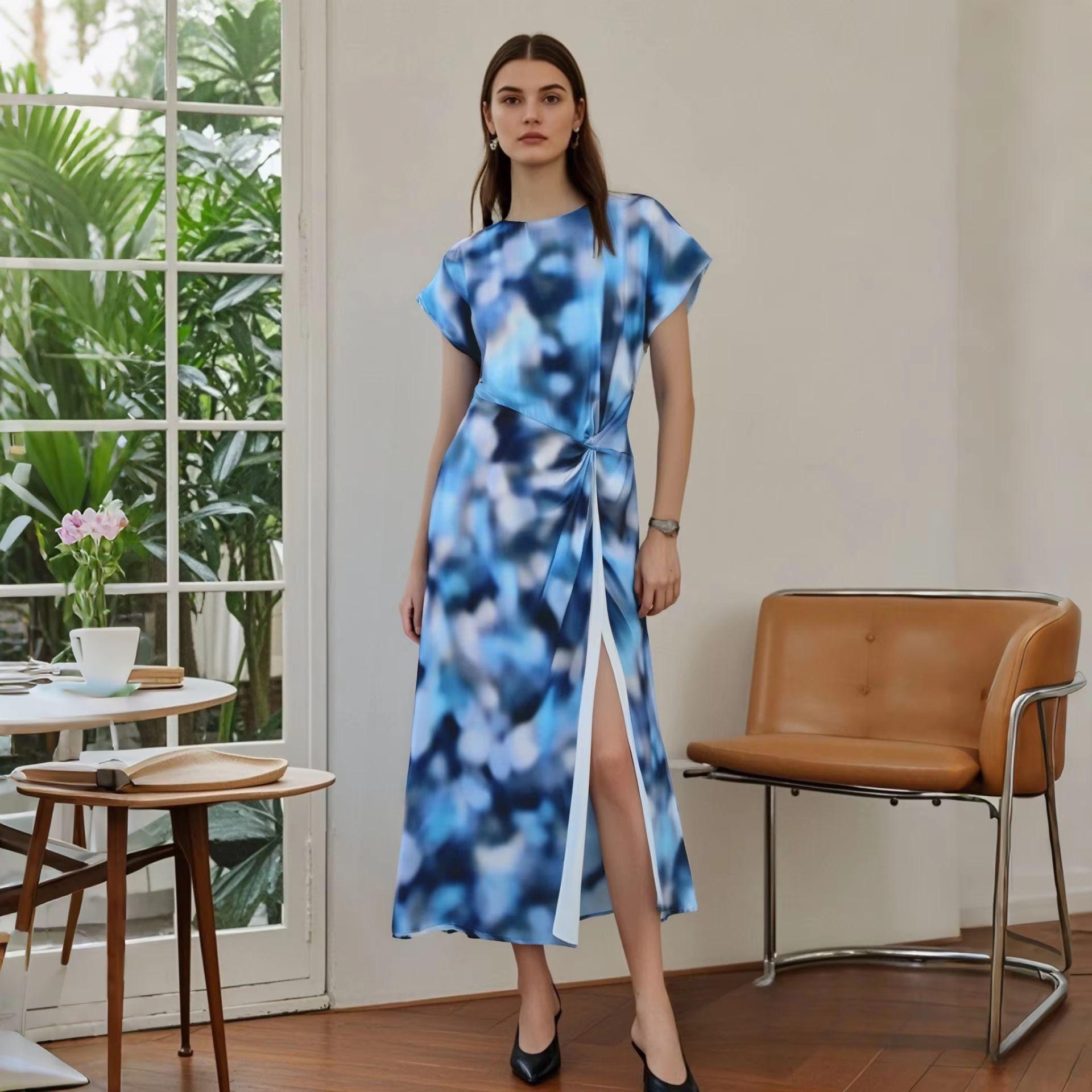 

Spring/Summer 2025 Women s Tie-Dye Silk Satin Slim-Fit Dress Small синий