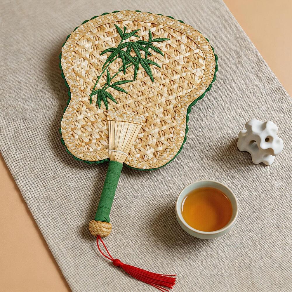 Creative Ancient-Style Hand-Cranked Fan Traditional Embroidered Straw Woven Fan Decorative Manual Fan Photography Prop