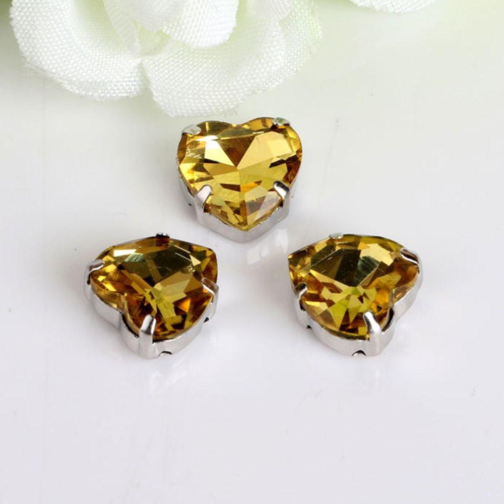 50Pcs/Pack Heart Shape Glitter Sewing Rhinestones Sew On With Silver Claw Glass Crystal Stones 8mm Diamond Beads Ornament