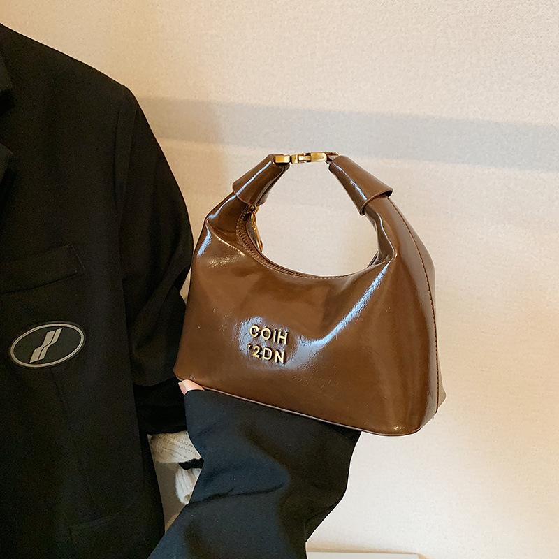 Bag women's 2025 new high-end niche autumn and winter texture shoulder messenger bag women's popular portable dumpling bag