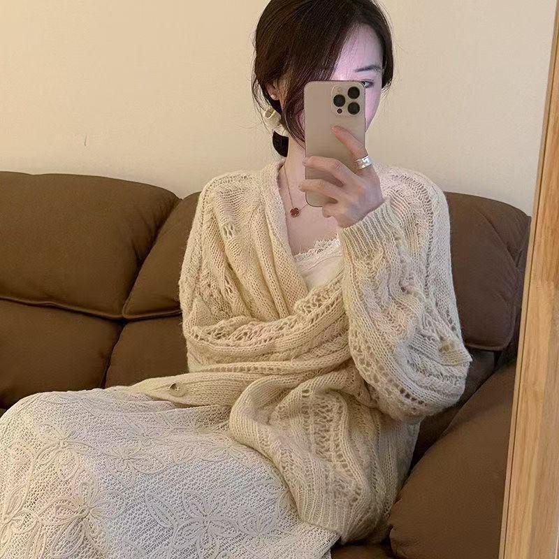 Sweet Temperament V-neck Knit Cardigan - Women's Korean Style Slimming Camisole Cover-up for Spring and Autumn