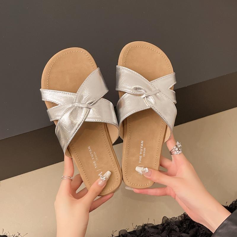 Fashion 2025 NEW Fashionable Flat Bottom Beach Sandals Women's Strap Slippers Anti-slip Home Fairy Style Leisure Shoes