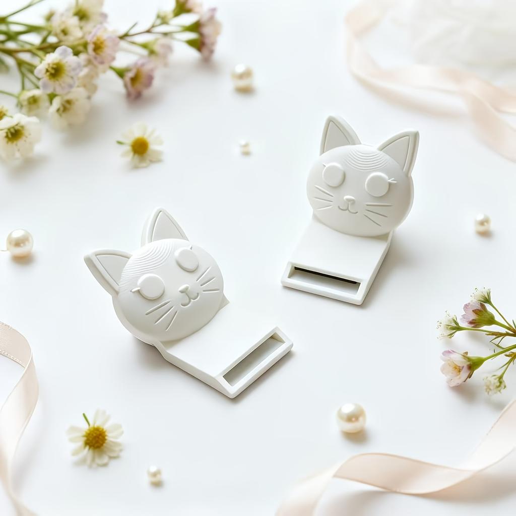 Cute Cat Bottle Opener Novelty Beer Bottle Opener Silicone Non-slip Can Opener Cute Kitchen Gadgets Suitable for Beer and Soda White Cat