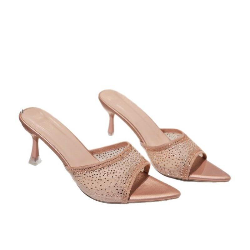 Women's Shoes, Such As Thin-heeled High-heeled Slippers and Pointed-toe High Heels, Are Fashionable To Wear Outside