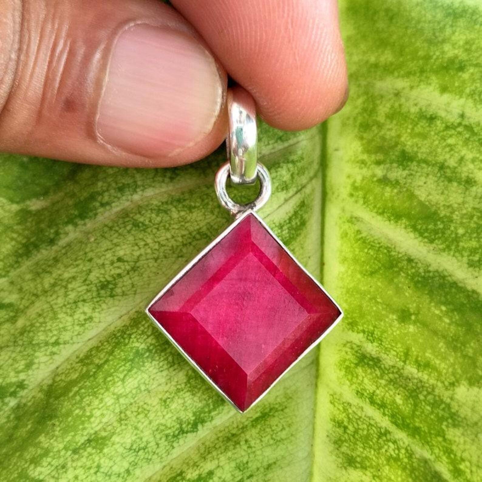 

Geniune Raw Red Ruby Sterling Silver, YellowGold, Rose Gold Fill Pendant, Handmade Unique Gift Pendant срібний