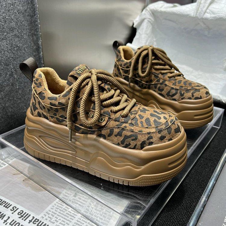 European Station leather muffin platform leopard print board shoes heightening shoes women's velvet 2025 new autumn casual biscuit shoes