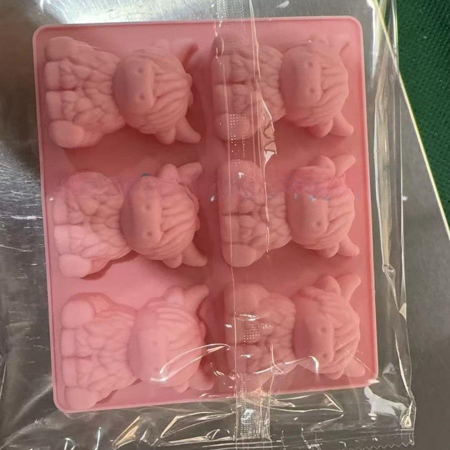 

Ice Cube Mold Highland Cow Silicone Tray Highland Cow Cute 3D Ice for Whiskey Cocktails Beer & Drinks Reusable Silicone Molds рожевий