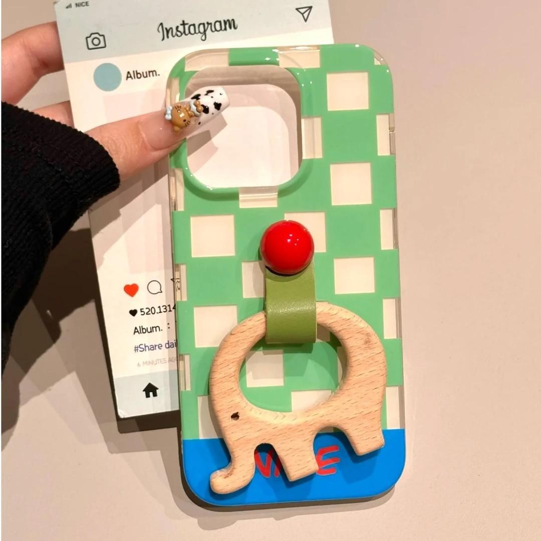 

Кейс для мобильного телефона с большим отверстием, клетчатый сундук, лошадь, слон, подходит для iPhone 16 Pro Max, Apple 15p, 14, новая модель iPhone 12 Pro Max