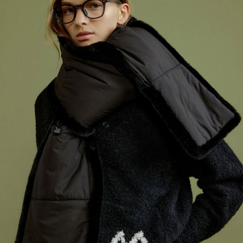 

Molliolli THEO 2way Fur & Padding Long Muffler [Black] OS (F)