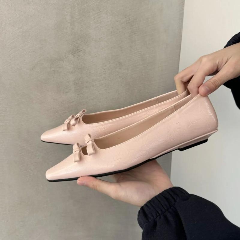 Fashion French Design Butterfly Knot Hollow out Flat Bottom Women's Shoes Soft Sole Low Cut Sweet Style Floral Pattern Summer Flats