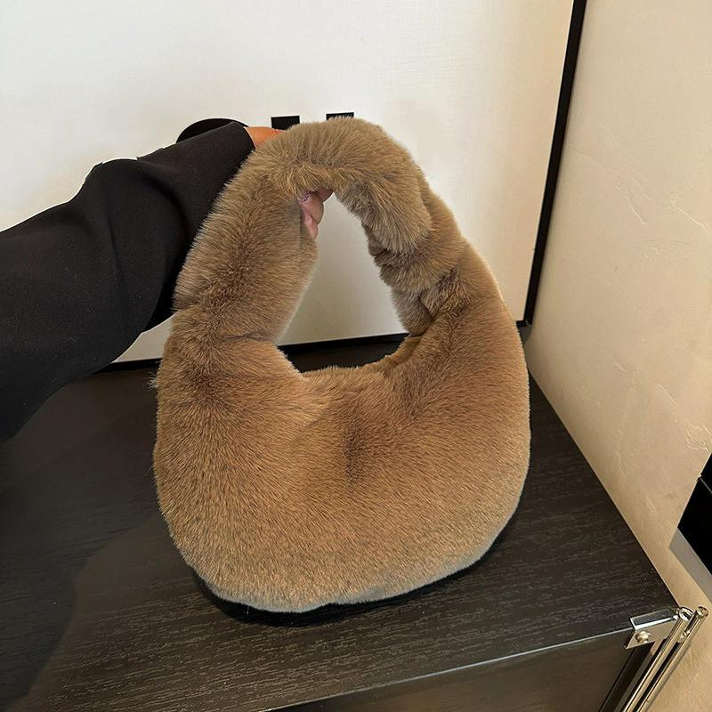 Fur Handbags Women's Small Half Moon Bag Warm Plush Wrist Bags Fashion Furry Short Handle Clutch Ladies Shoulder Bags