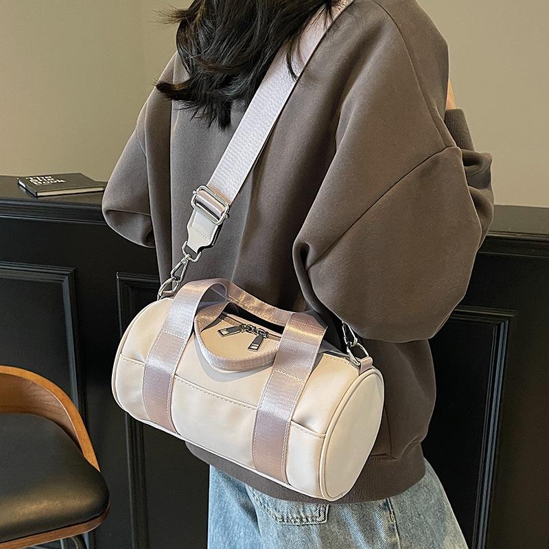 2025 Spring New Korean Niche High-end Pillow Bag Messenger Bag Cute Small Bag Commuter Boston Bag