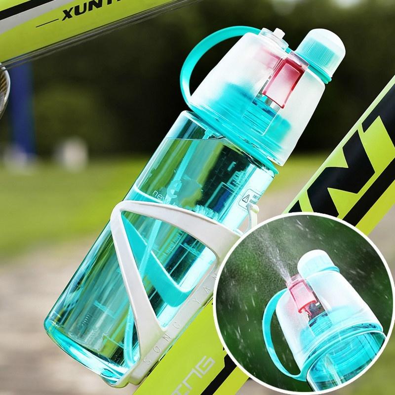 Nuova bottiglia d'acqua spray creativa Bottiglie atomizzatrici portatili Sport all'aria aperta Palestra Bere Drinkware Bot
