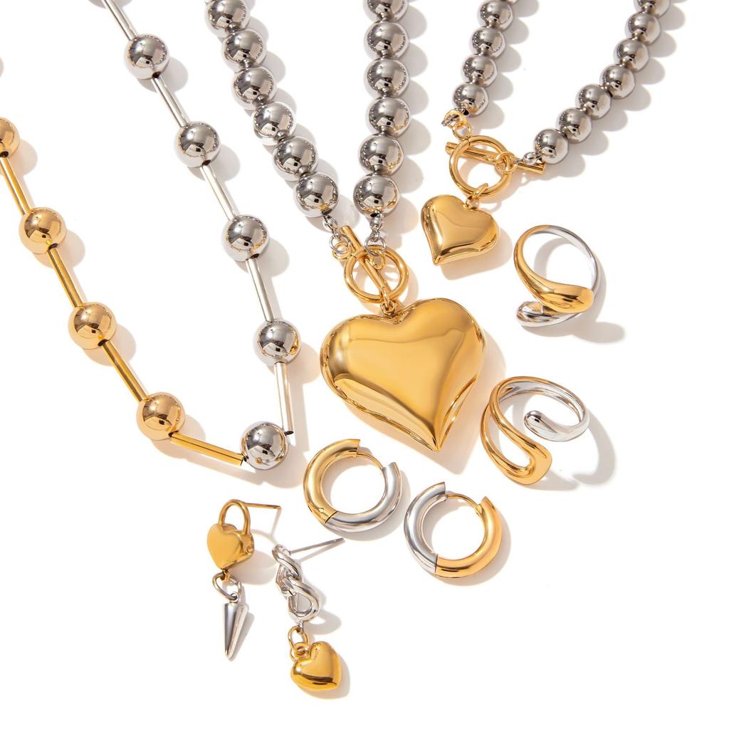 Yori Popular Stainless Steel Heart-Shaped Ring Earrings Necklace Set 18K Golden Plated Daily Jewelry Accessories Set