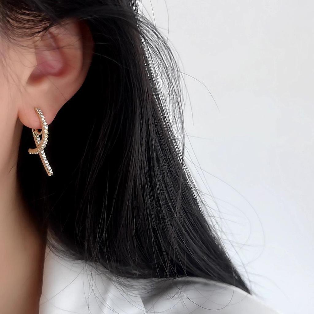 Korean Micro-Paved Diamond Ear Clip Earrings for Women, No-Pierce Slimming Cross Drop Accessories