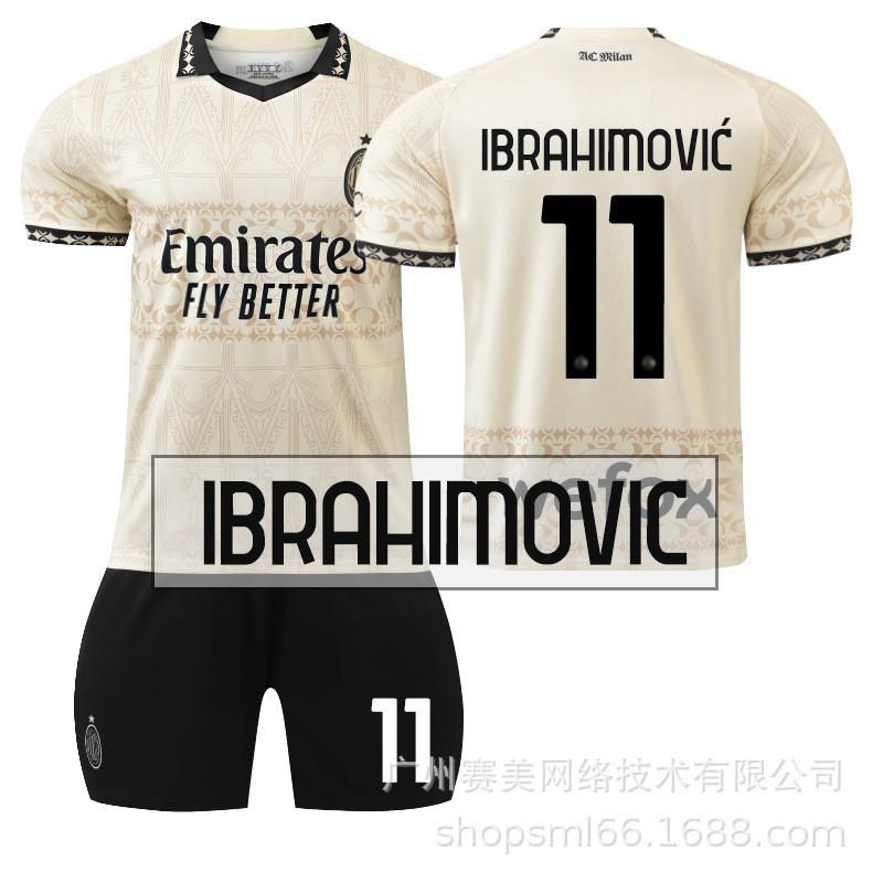 2324AC Milán Fotbalový dres pro čtyři hráče č.. 9 Giroud 10 Leo 11 Ibrahimovic 22 Kaka Sada dresů