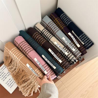 Versatile Imitation Cashmere Tassel Soft And Sticky Plaid Scarf For Women'S Winter Luxury New Fashionable Thickened Warm Shawl